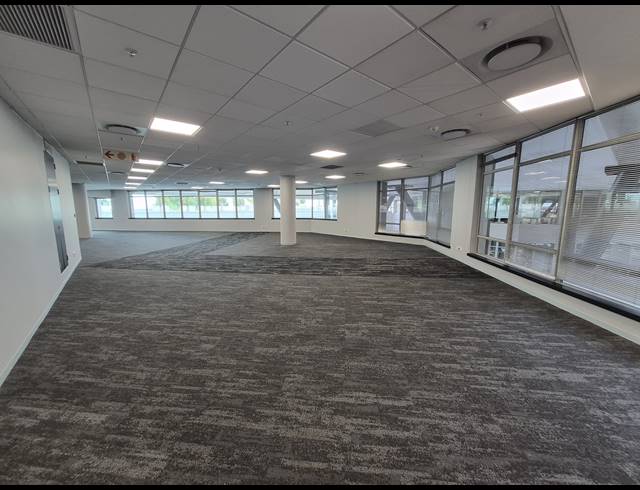 736M² OFFICE TO LET IN SANDTON CENTRAL